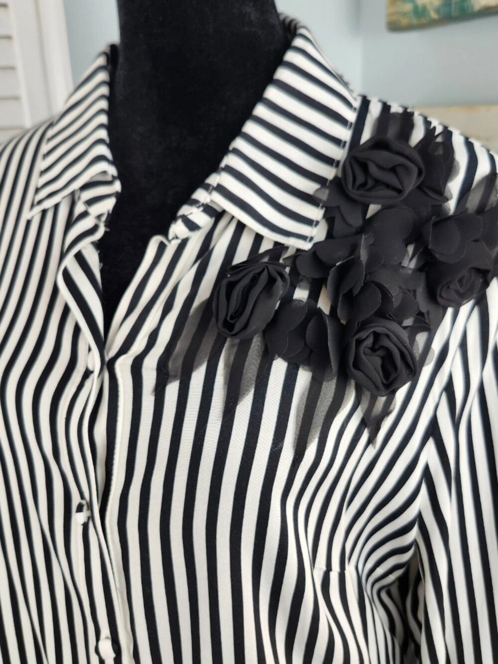 MSK Shirt Dress M Black White Stripe Button Long Sleeve Flower Applique NWT $78 - Picture 3 of 12